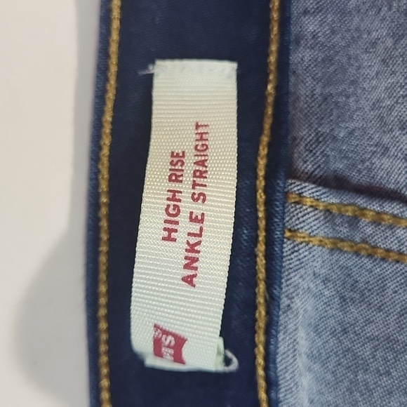 Levi's High Rise Ankle Straight Jeggings - Picture 3 of 5